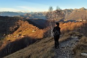 69 Ombre e colori del tramonto verso Salmezza e Val Serina